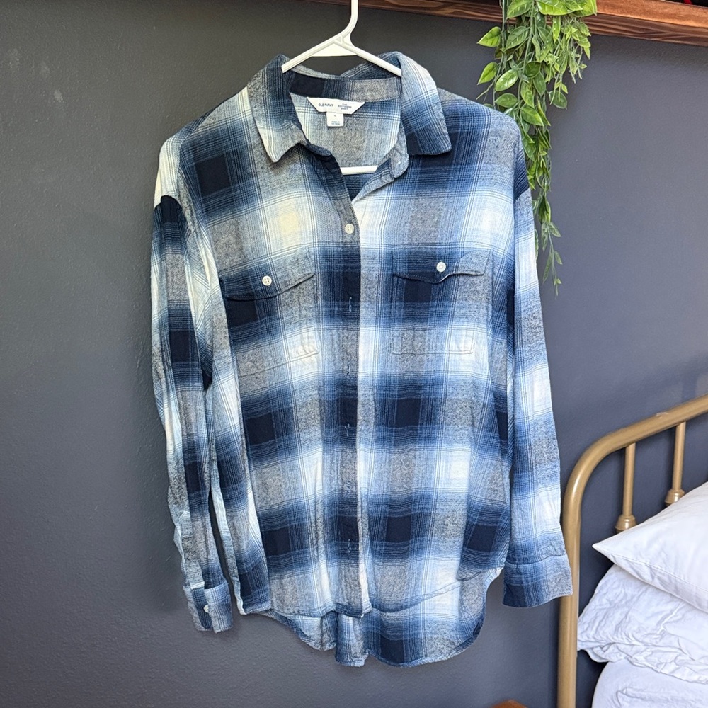 Old Navy Navy and White Boyfriend Plaid Shirt